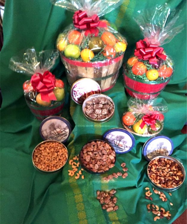 naperville-jaycees-holiday-food-baskets-625x750